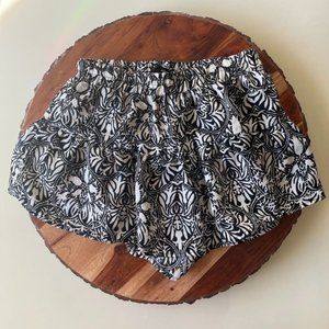 Aqua Black and White High Waisted Flowy Shorts Size: Small